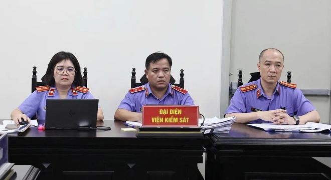 大兴机场惊现50人印度团,导游震惊:他们卖了房搬家来这里