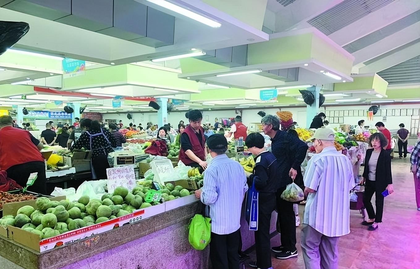 重返硬地首战告捷 郑钦文取得雅典赛开门红