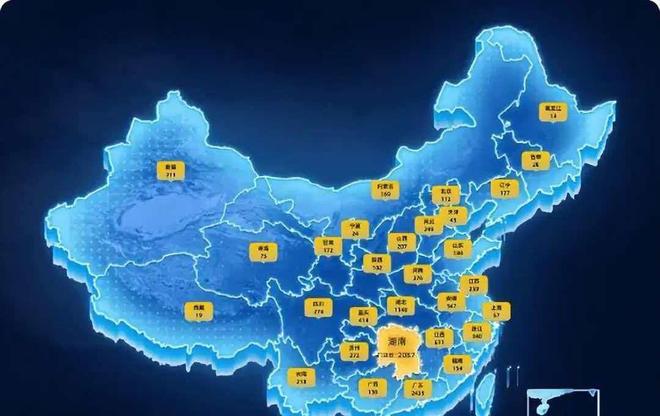 杨洋李沁谈了五年热搜上的“意难平”,与沉默的体面