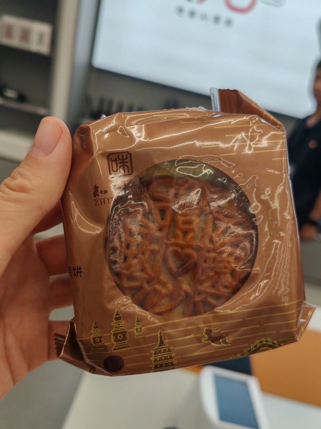 突然播放不雅视频,直播间被秒级断播,抖音:封禁账号直播权限,涉案人员已被抓获