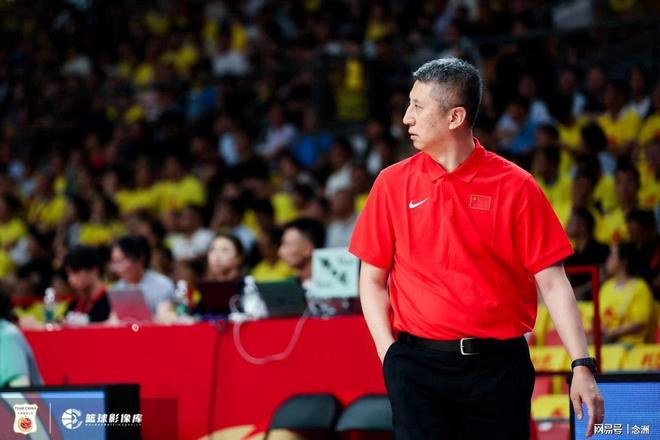 中国男篮U17赢了!张懿赵杰狂砍23分,赵博新6记大帽打服非洲亚军