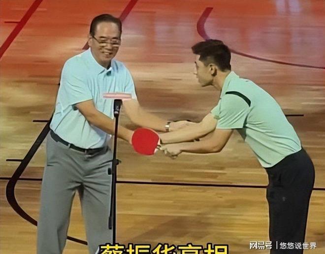 成都蓉城3比2绝杀新鹏城!主帅赛后只点名表扬一人,引发热议