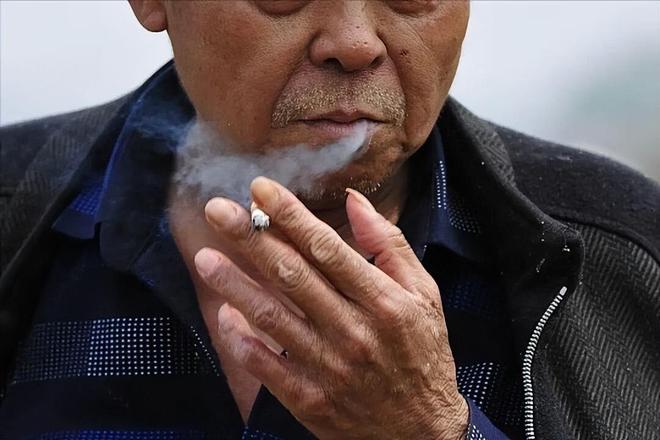 比赛失利后挥拳击打对手，乒乓球运动员曹彦灏被处罚并禁赛1年