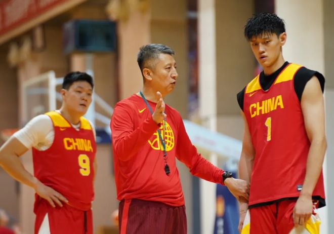 穆帅谈阿森西奥酒驾：大家都会犯错，但一再犯错就是另一回事